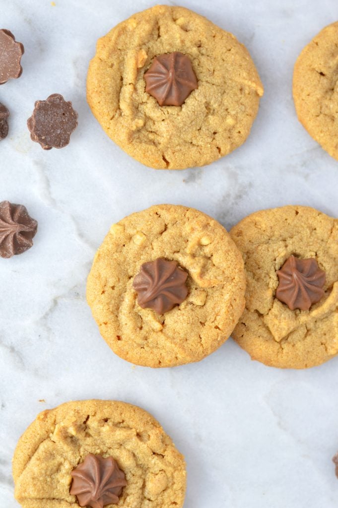 Easy Rosebud Peanut Butter Cookies made with only 6 ingredients and ready in under 15 minutes. This is a great last minute dessert recipe.