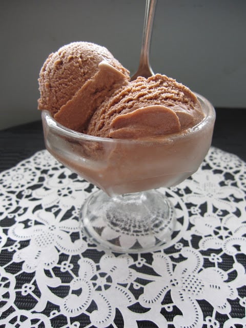 Homemade creamy ovaltine ice cream made with milk, whipping cream and half & half. Super easy to make: mix and pour into ice cream maker.
