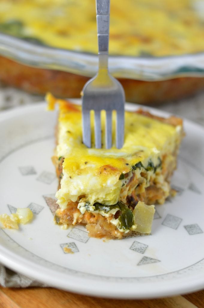 This Spinach and Feta Quiche is made with fresh baby spinach, crumbled feta and homemade crust. One of my favourite dinner recipes.