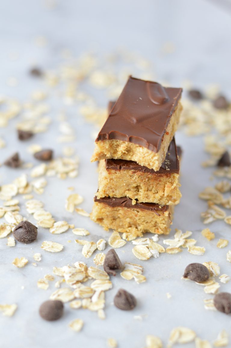 Oat and Chocolate Protein Bars