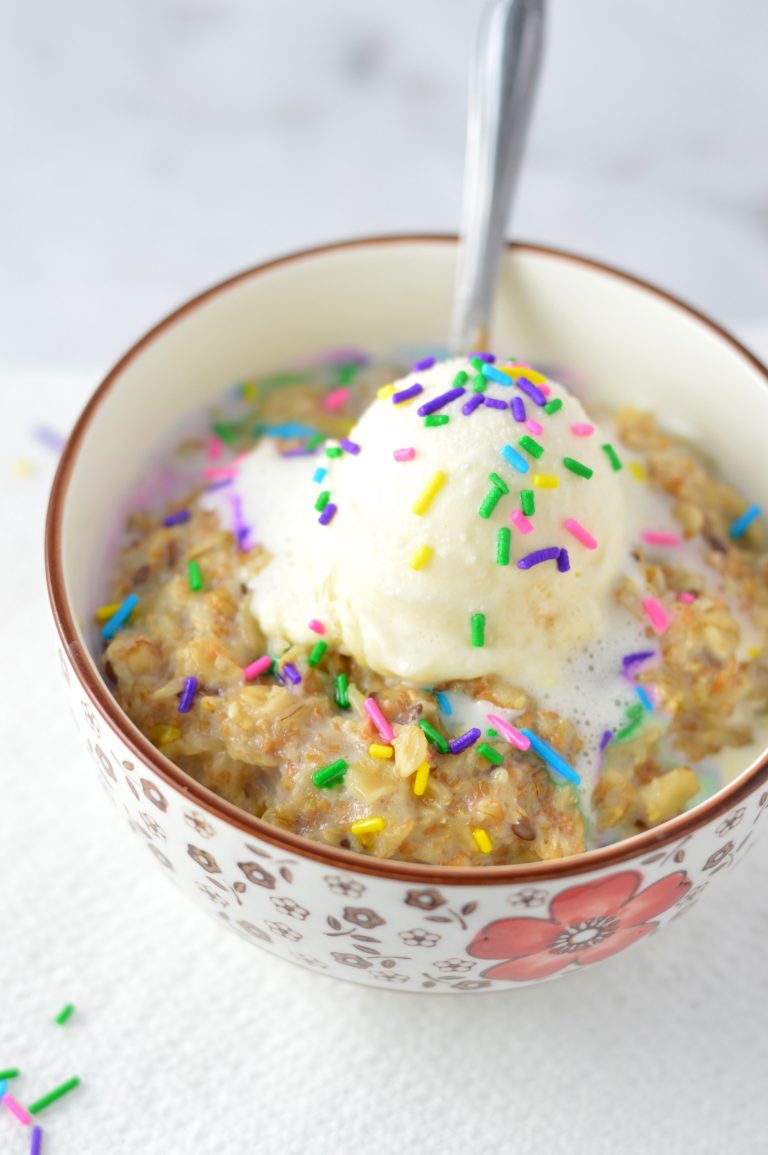 Easy Birthday Cake Oatmeal recipe for a quick and healthy way to celebrate your big day in the morning. Add ice cream if you want to make it extra special!