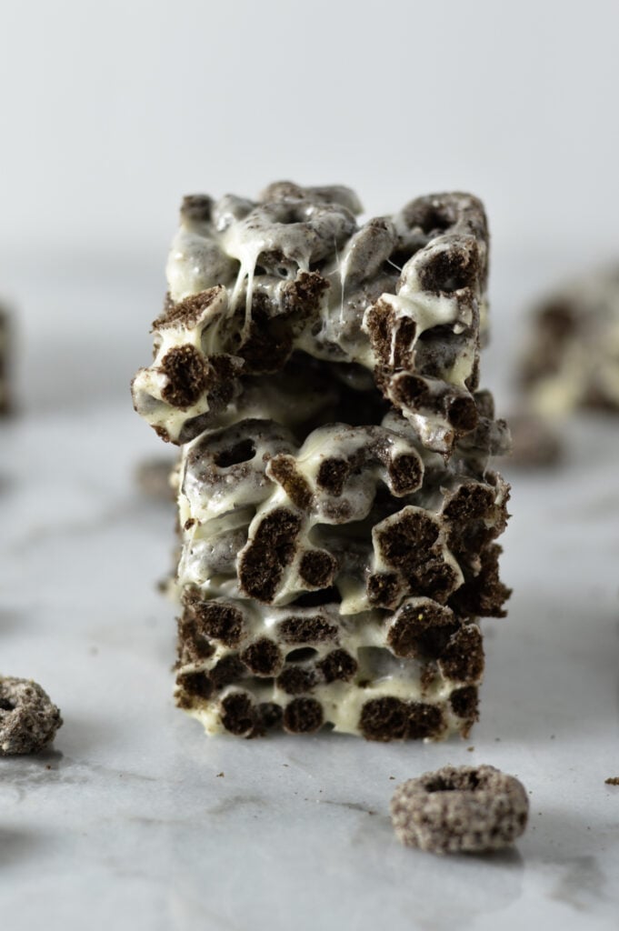 Oreo O's Marshmallow Squares